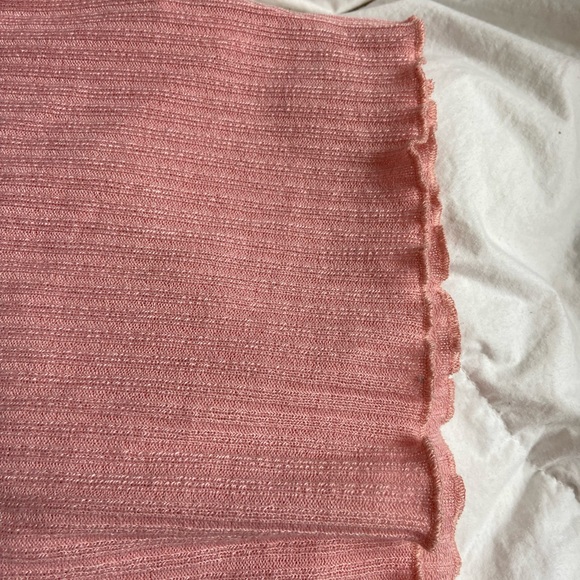 Large- Cropped Scalloped T shirt- Worn once🌸 - Picture 2 of 2